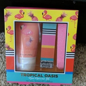 Mini Manicure Set (NWT)